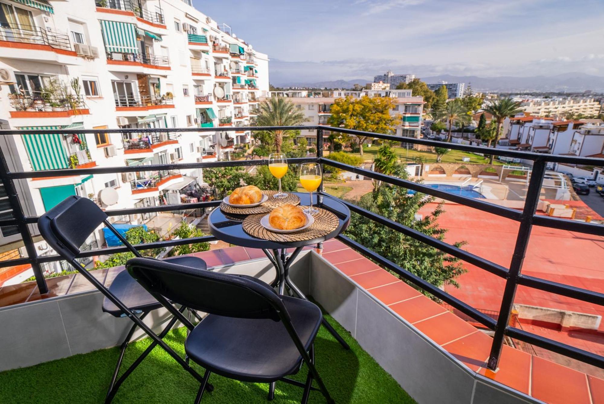 Oasis En Playamar Con Piscina Apartment Torremolinos Exterior photo